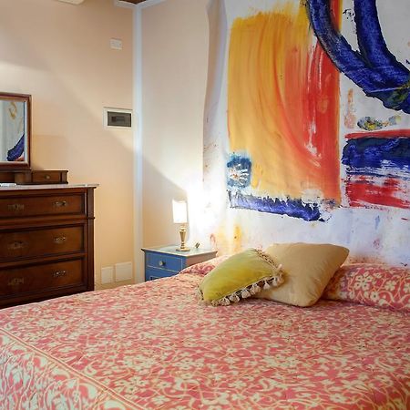 Bed and Breakfast Cavour33 à Massa  Extérieur photo