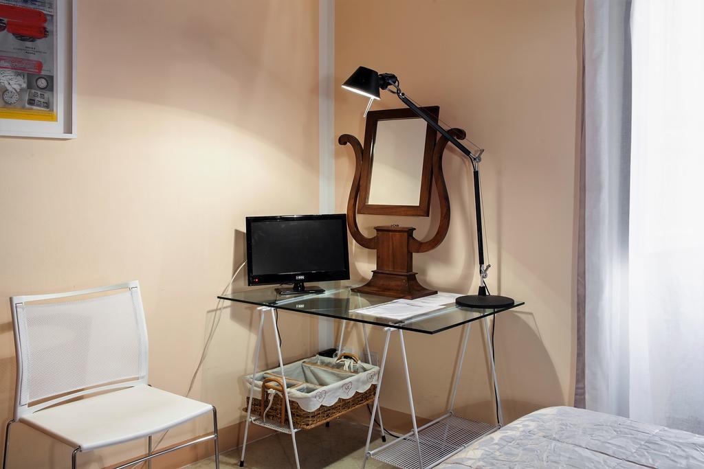 Bed and Breakfast Cavour33 à Massa  Extérieur photo