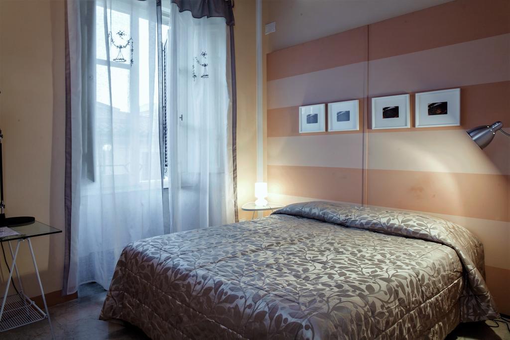 Bed and Breakfast Cavour33 à Massa  Extérieur photo